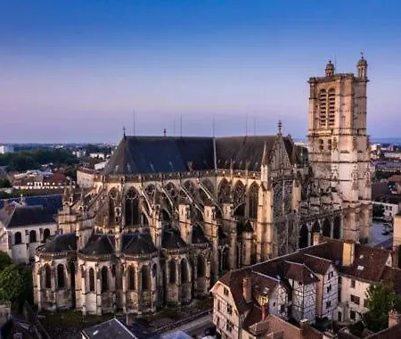 Le Patio'nnement, Troyes, Centre *